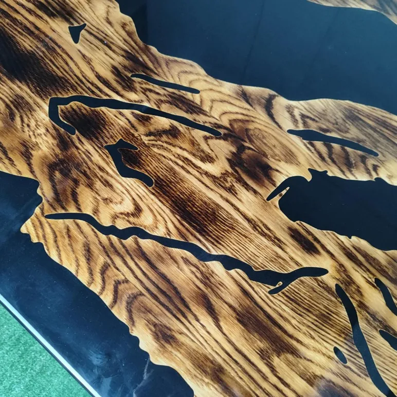 Стол река из массива дуба река