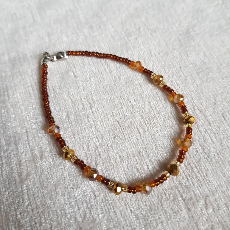 Браслеты из бисера с бусинами и кристаллами