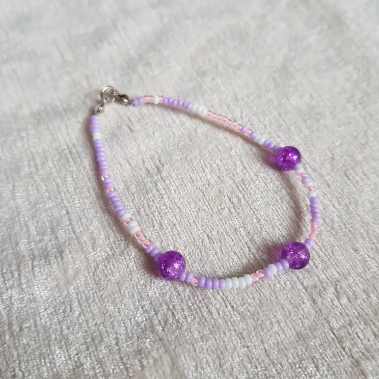 Браслеты из бисера с бусинами и кристаллами