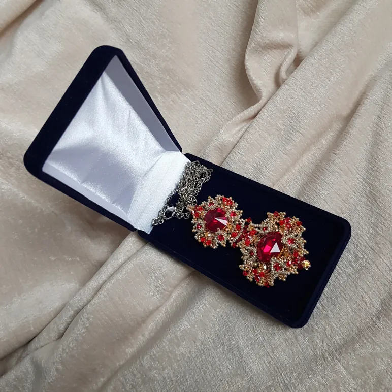 Кулон / Подвеска "Сочный гранат"