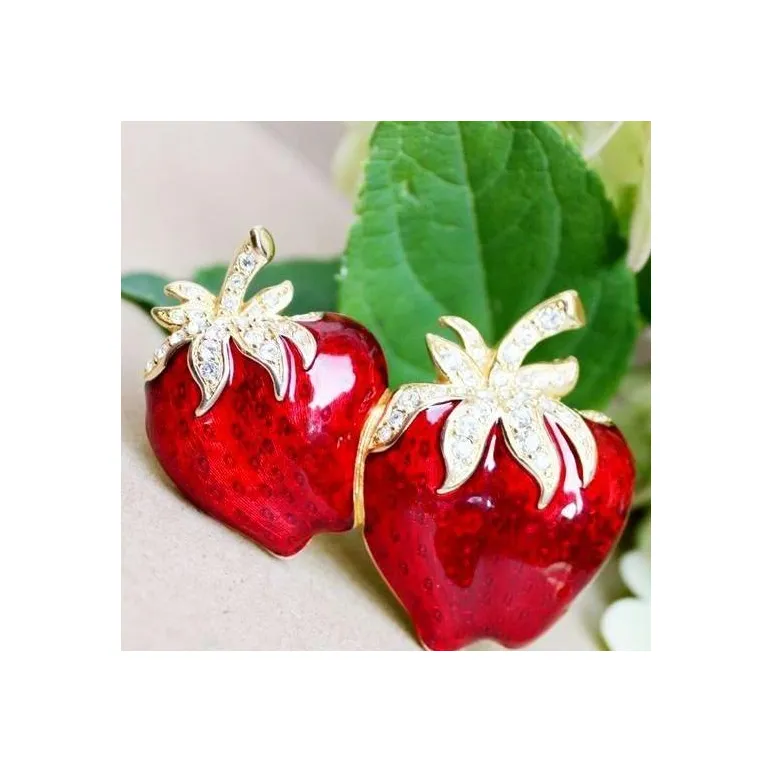 Коллекционная брошь "Клубника" от SWAROVSKI