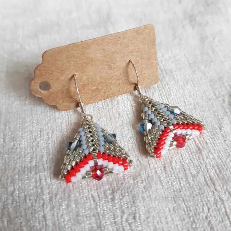 Серьги с жемчугом, биконусами. ронделями