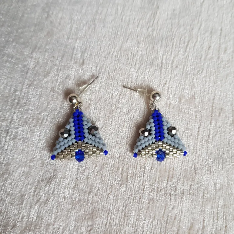 Серьги с жемчугом, биконусами. ронделями