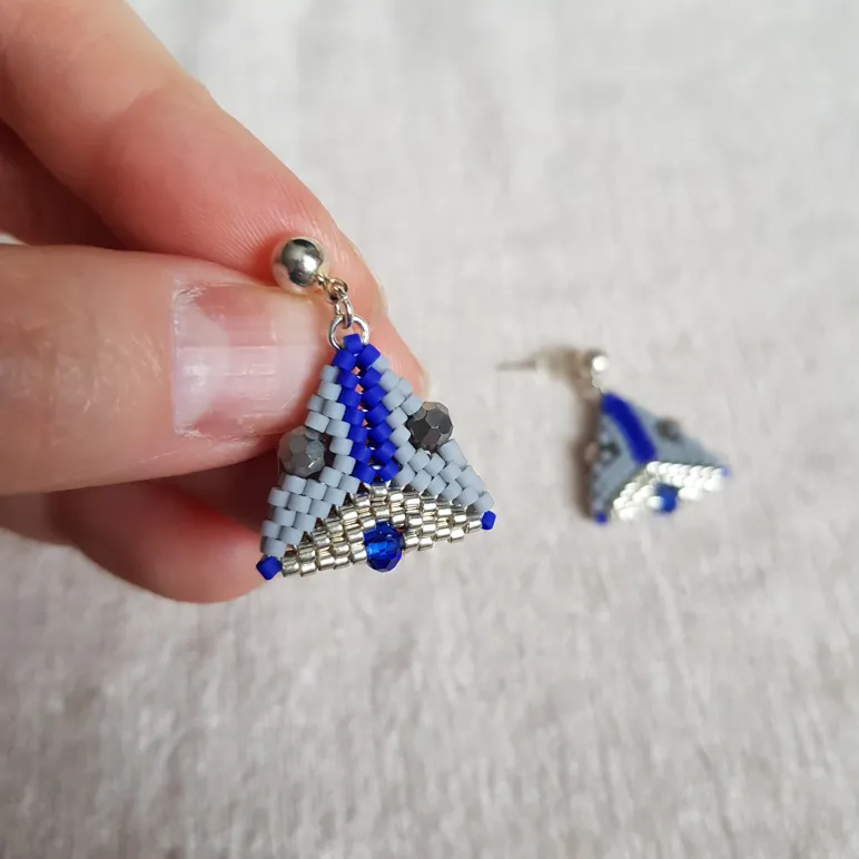 Серьги с жемчугом, биконусами. ронделями