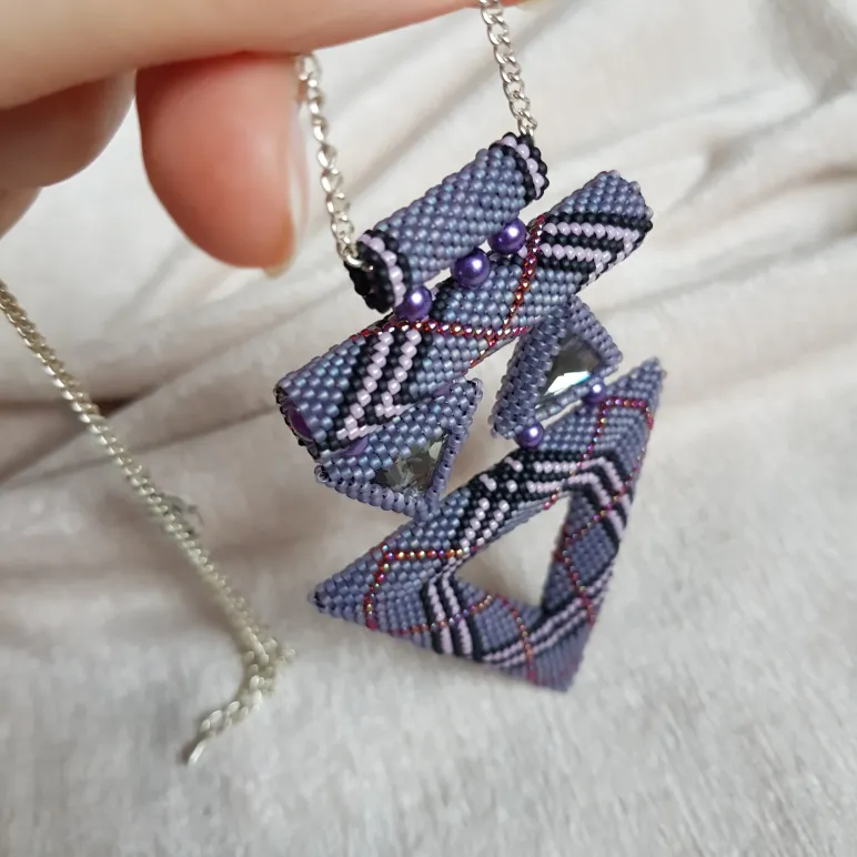 ​Кулон / Подвеска "Перламутр"