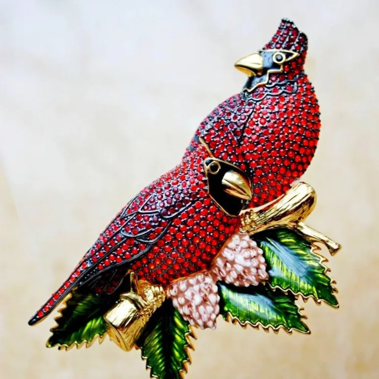 Винтажная брошь "Кардиналы" от JOAN RIVERS