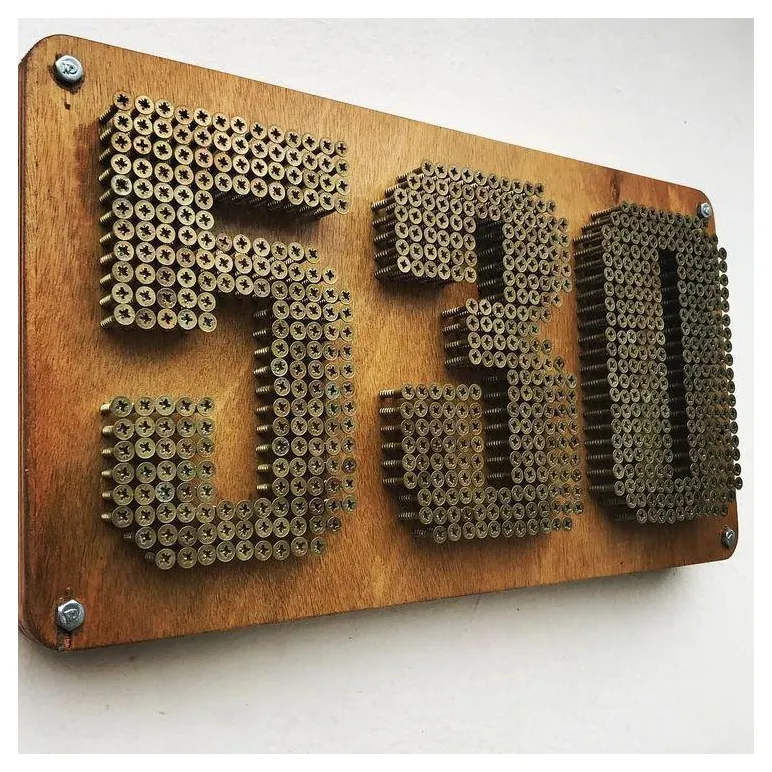 Интерьерные вывески и слова