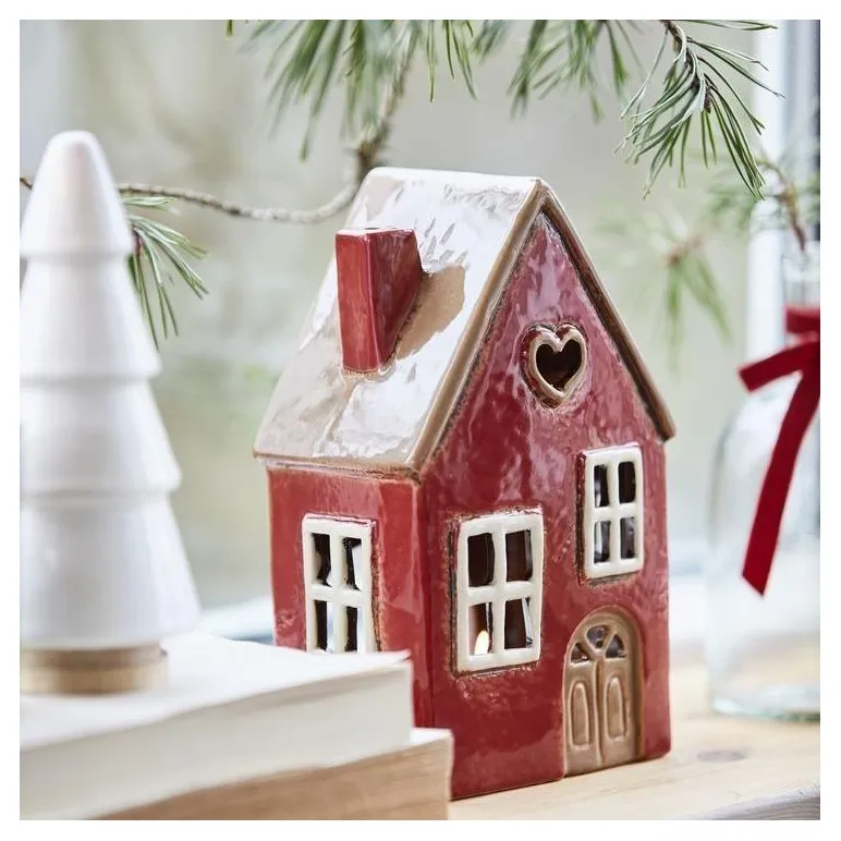 Домик интерьерная статуэтка