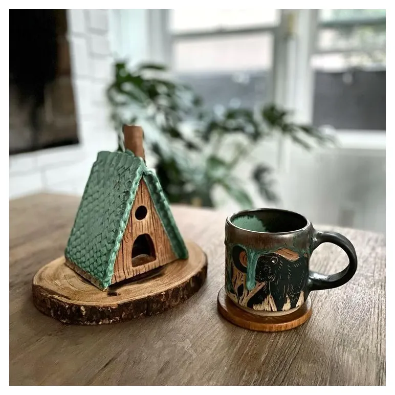 Домик интерьерная статуэтка