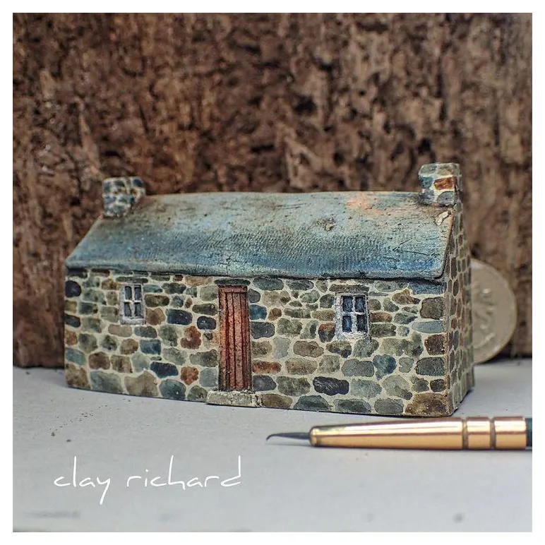 Домик интерьерная статуэтка