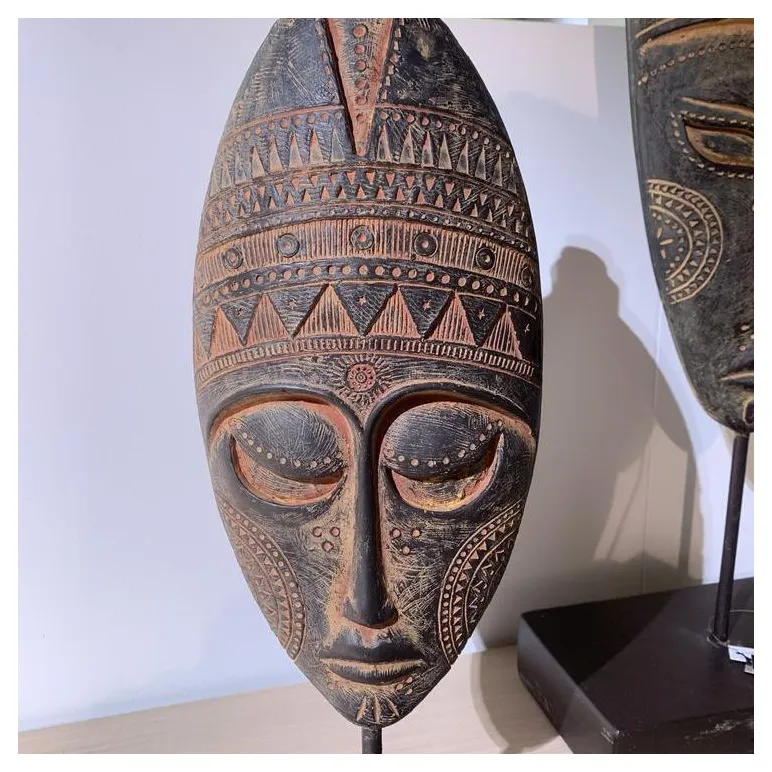 Маска интерьерная