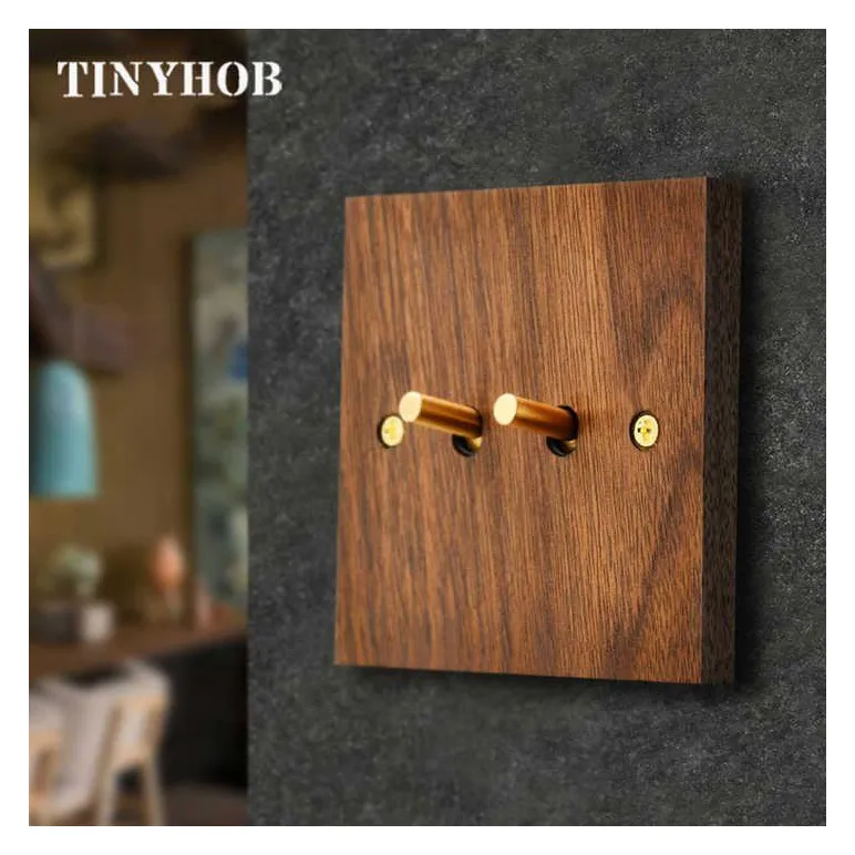 Розетка, выключатель