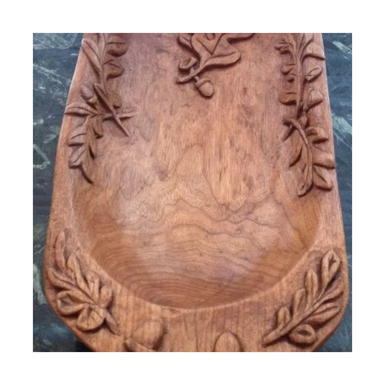 Резной поднос