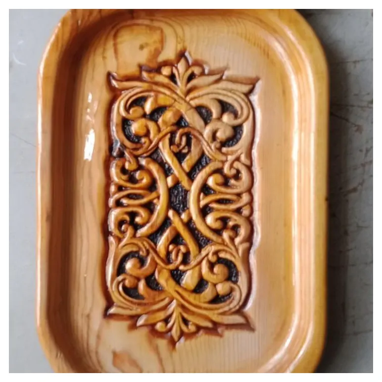 Резной поднос