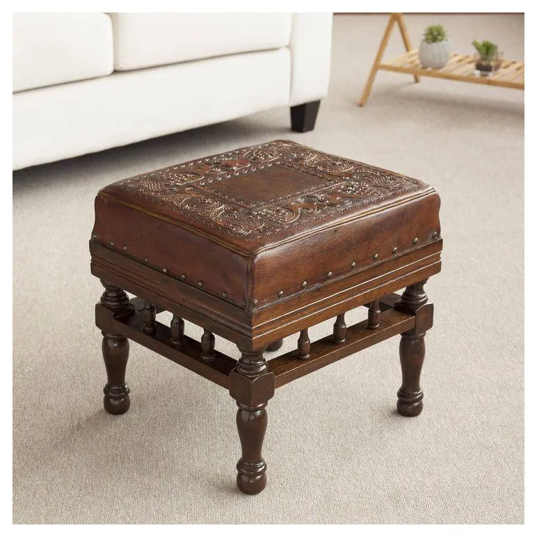 Табурет, пуф