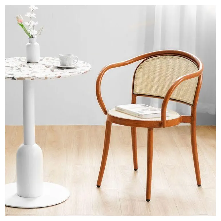 Стул из массива, деревянный