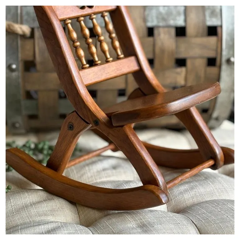 Стул из массива, деревянный