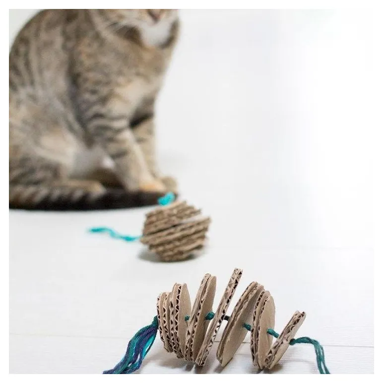 Игрушки для животных